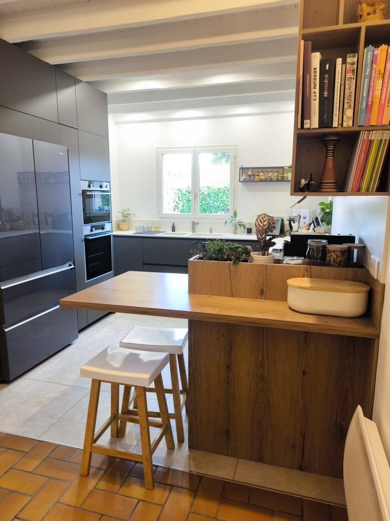  Cuisine sur mesure à Saint Jean d'Illac près de Bordeaux: rénovation complète 