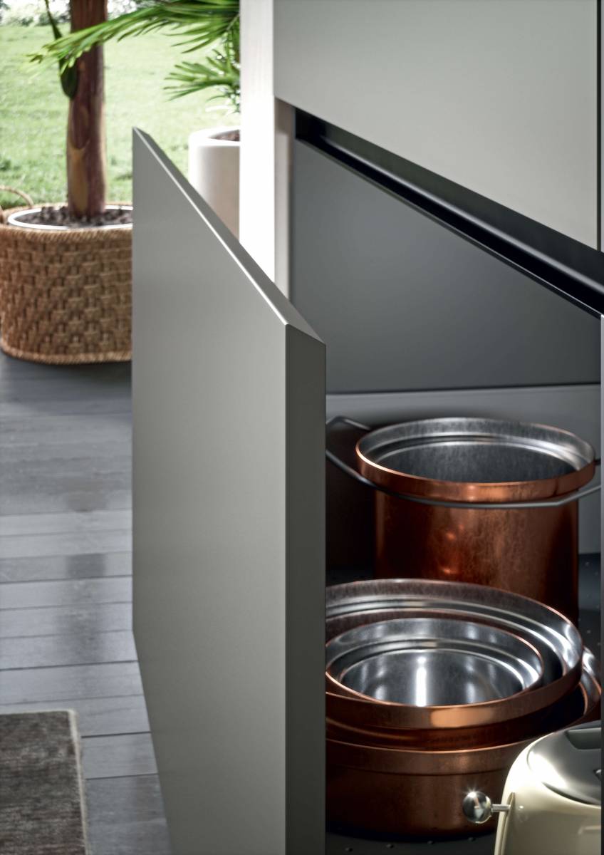 Porte biseauté à 30° avec la gorge permet une prise optimale.