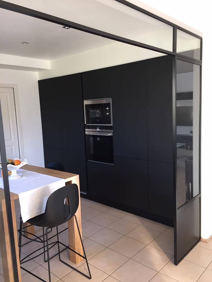 Rénovation d'une cuisine  Noire et Bois à Bordeaux en Gironde